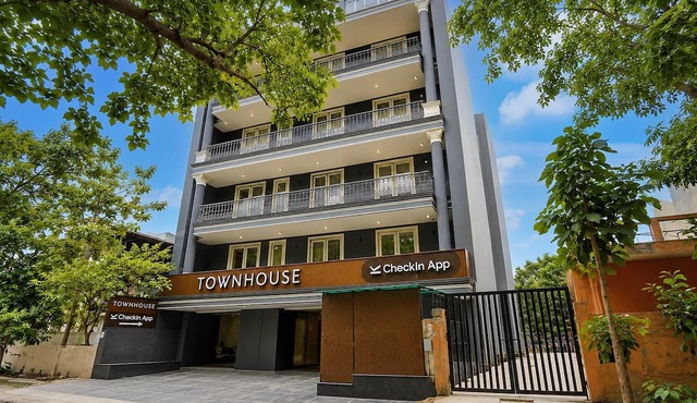 Deluxecloud Bay in Gurugram