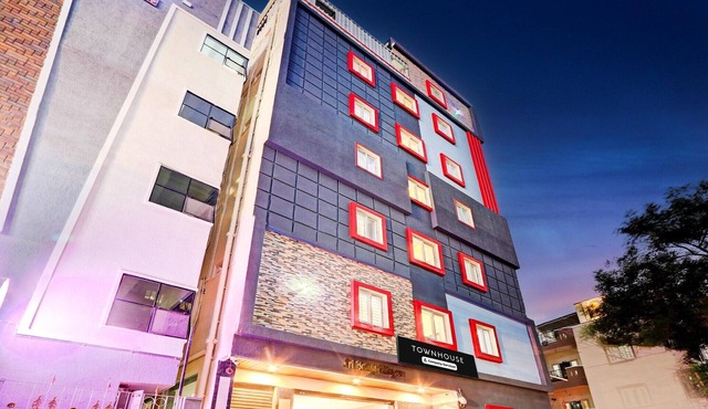 DeluxeSri Balaji Luxury rooms