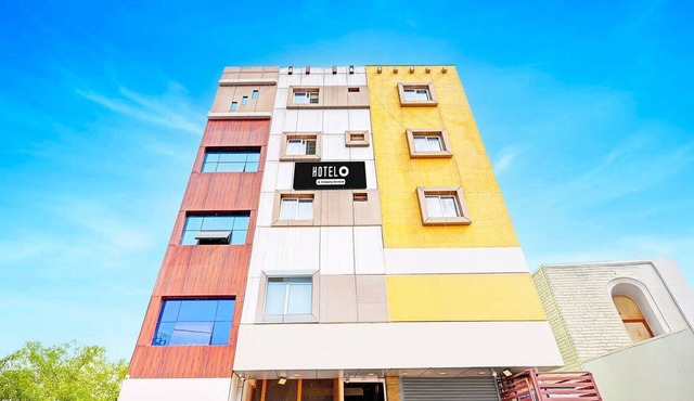 DeluxeSrigandhakavalu formerly Chamundeshwari