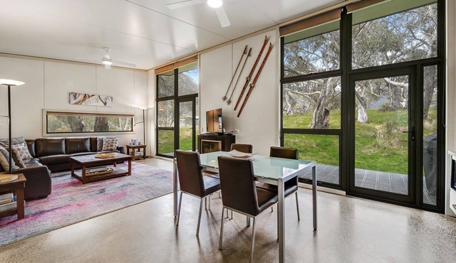 Ecocrackenback 9 'Sustainable chalet close to the slopes.' in CRACKENBACK