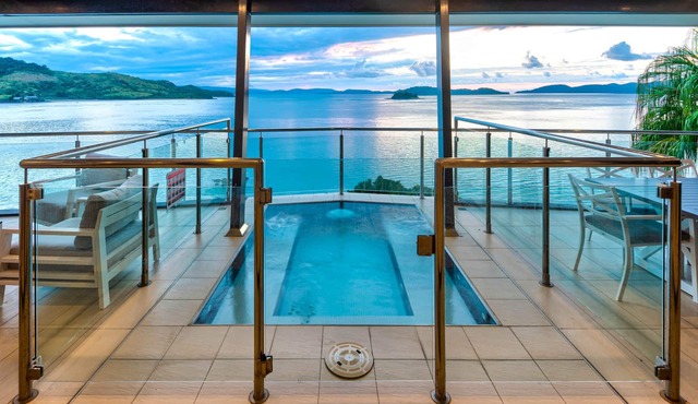 Edge Penthouse, Stunning Penthouse on Hamilton Island in Hamilton Island