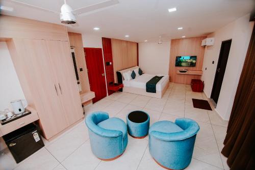 Empire Suites