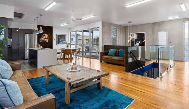Exquisite Beachside Mansion in Redhead