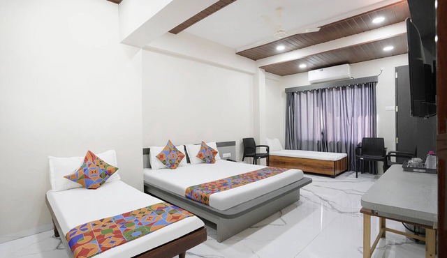 Fabhotel Priya Lodging