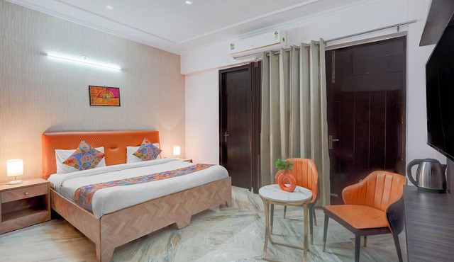 Fabhotel Rush Residency