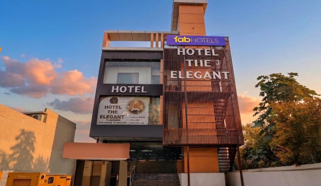 FabHotel The Elegant - 150 Meters From Delhi Public School Meerut