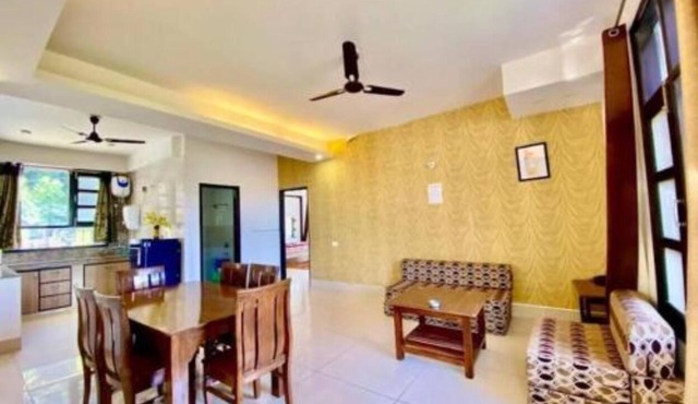 Family Suite with Balcony - The Terrace Retreat by StayVues in Kasauli