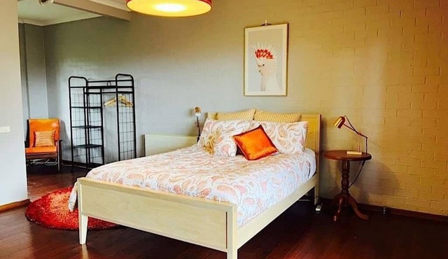 Fully Self Contained Apartment for Couple 7 night discounts in Silvan