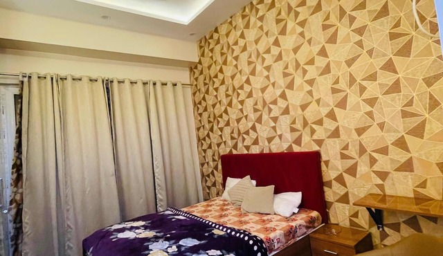 Greater noida Kaveri city center