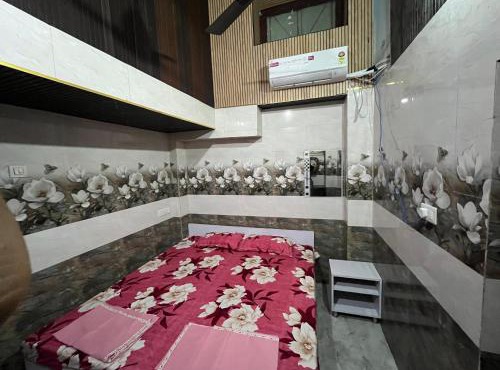 Guru Nanak Dev Ji Yatri Niwas Just 2 minutes walk to Golden Temple in Amritsar