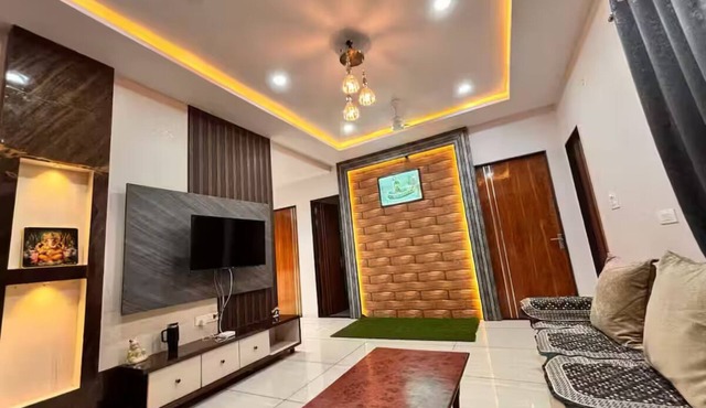 Hangout Villa In Ujjain
