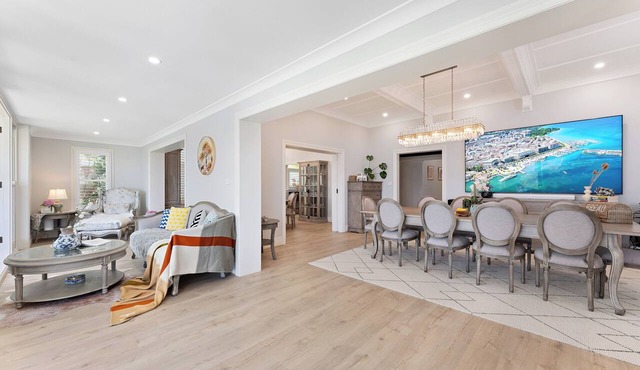 Harbourfront Haven –4BR Retreat with Stunning Views of Sydney’s Iconic La. in Cremorne Point