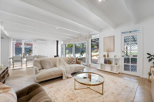 Herringbone Cottage - Unique Garden Escape CBD in Fullarton