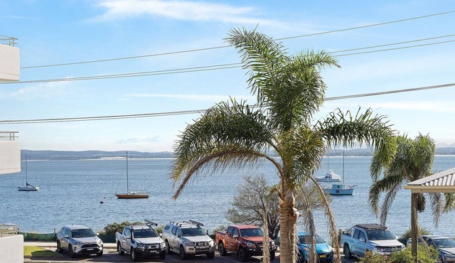 Hideaway 1, 3 Lillian St - stunning water views in Shoal Bay