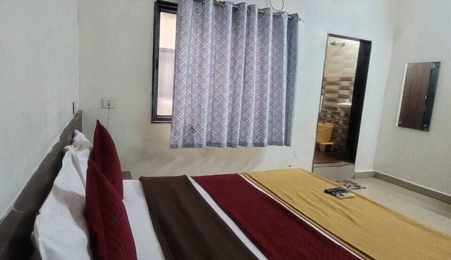 HOTEL ARADHANA in Veraval