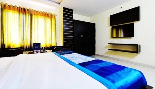Hotel Maruthi Residency Inn