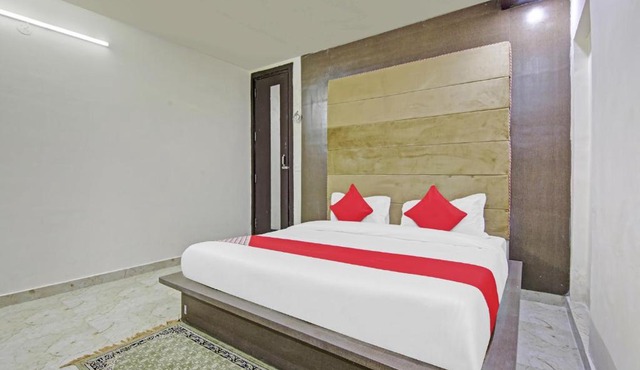 Hotel O OM