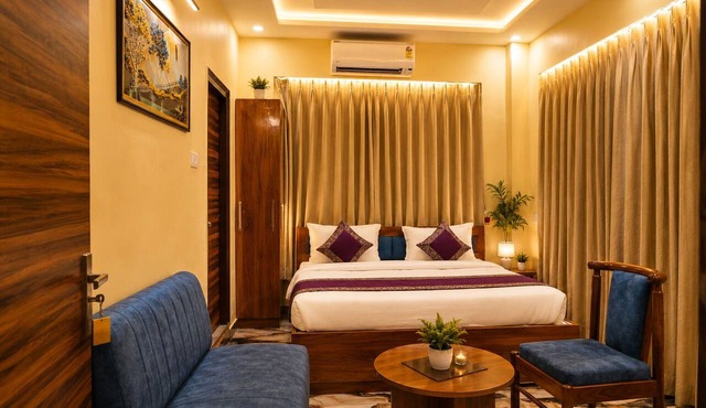 Hotel Rai Regal in Varanasi