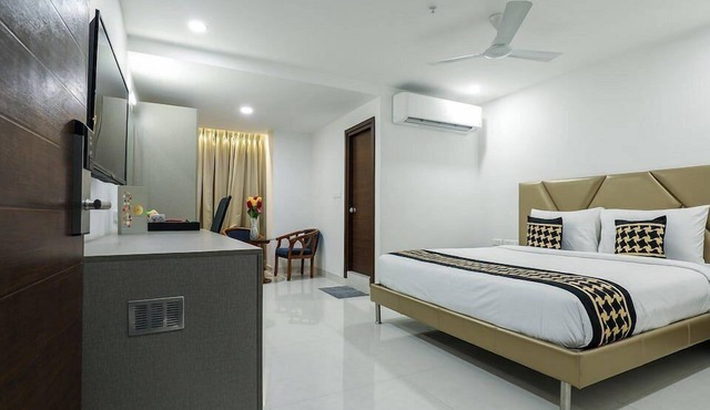 HOTEL SSR GRAND