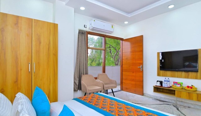 Hotel The Param Continental
