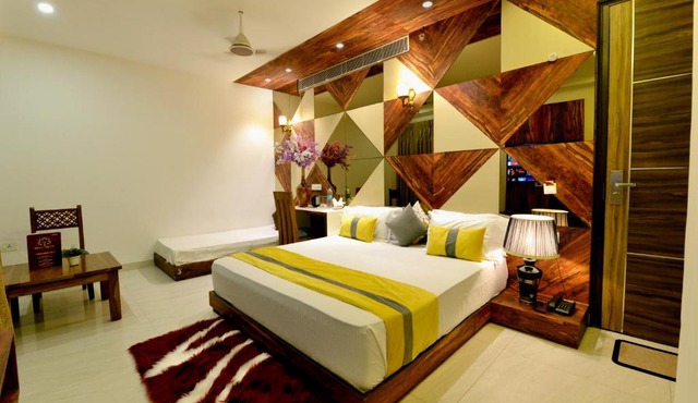 Hotel The Yellow
