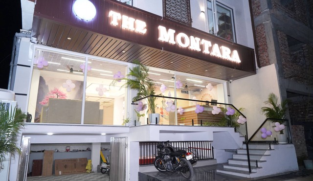 Hotel with 9 bedrooms and AC in lovely Rishikesh