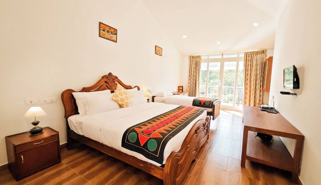 Ibex Resorts, Valparai (Mistly)