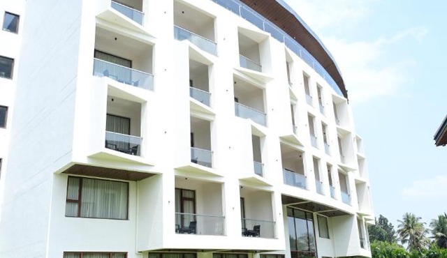 IJ Crowne