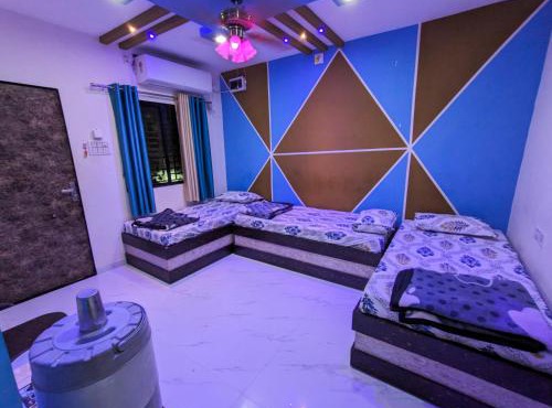 Infinity Luxury Homestay in Garudeshwar