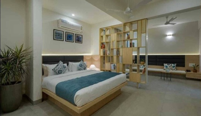 Iris Suites