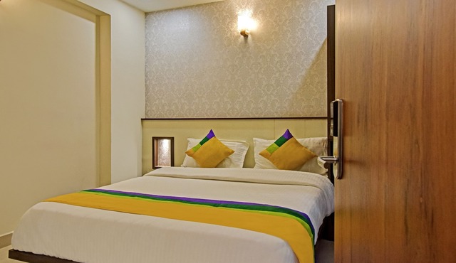 Itsy Hotels Deluxe Inn