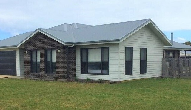 Jack's Shack is a beautiful spacious family house, with 5 bedrooms! in Robe