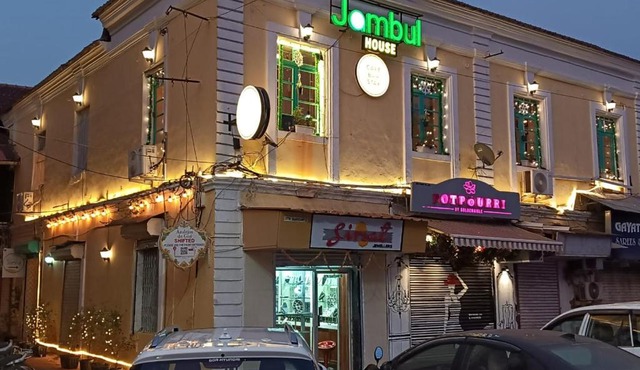 Jambul House