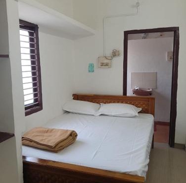 Kumaran Residency Home Stay