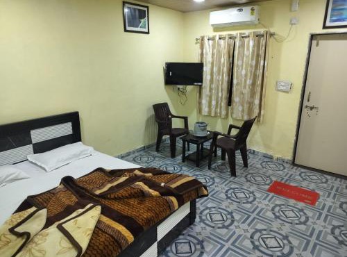 L S Home Stay in Mount Ābu