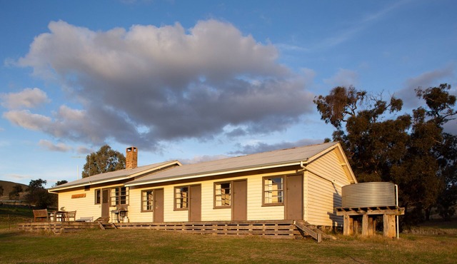Large Wappan Bonnie Doon farmstay on Lake Eildon near Mansfield/Mt Buller. 18ppl in Maindample