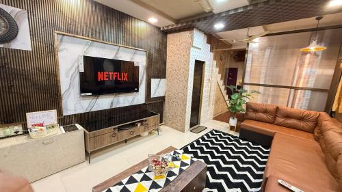 Lavish Villa Row House Near US Consulate BKC & NMACC & Jio World Center