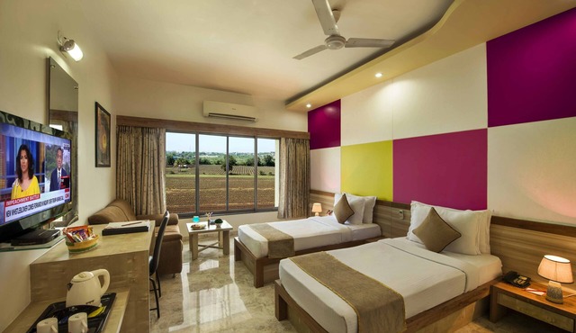 Lion Lords Inn Rajula