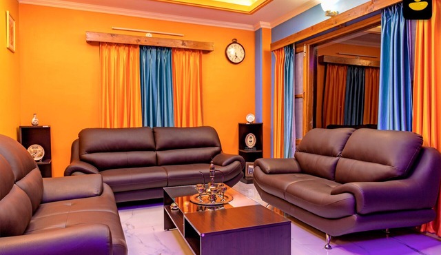LivingStone Hackett Stayz Family suite and Triple Bedroom