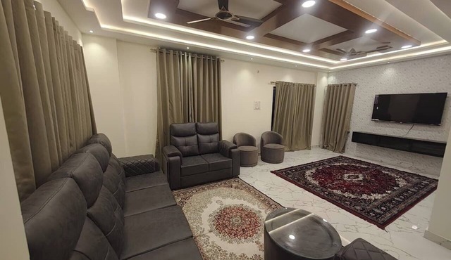 Luxury 3BHK Service Apartment - Regal Residency