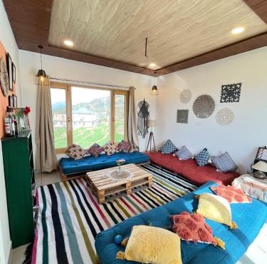 Luxury KA Villa - BIR