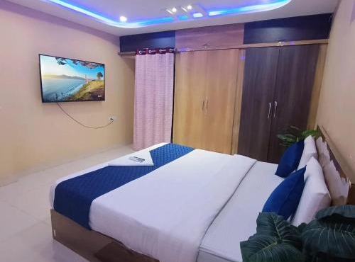 Luxury Rooms in Manikonda Near Knowledge City BY KP Suites Grand