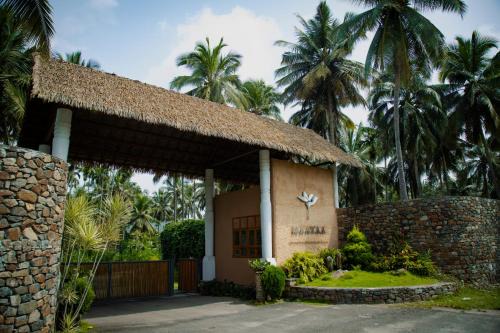Maayaa riverside villa by KPM Tripenta