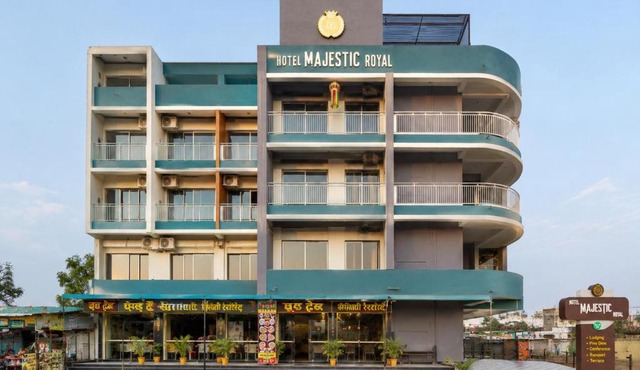 Majestic Royal by Travel Pleasure Hotels in Akalkot