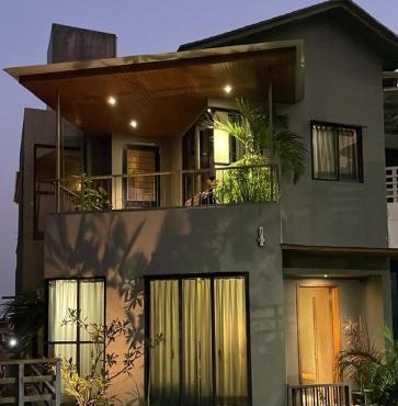 Manas Villa