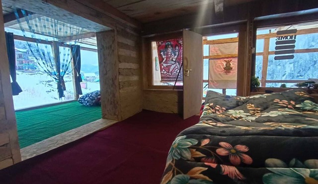 MONK Hut in Kasol