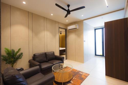 Nirrtul Crystal 1BHK Apartment Cozy & Quite