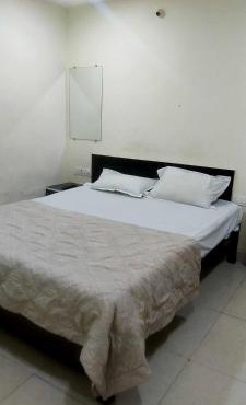 OYO Flagship Hotel Delight Inn