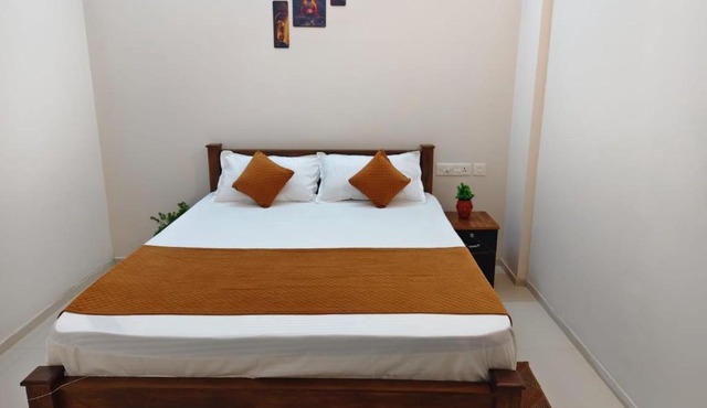 Palazhi Stay 160m from Guruvayur Temple