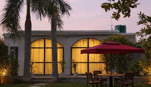 Palmview luxury villa stay in greater noida